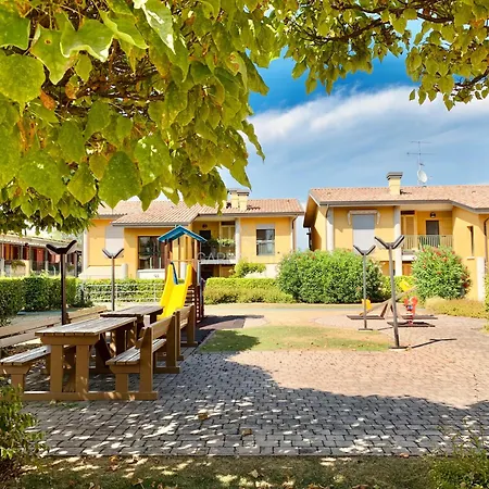 Acquamarina Ch Apartment *
